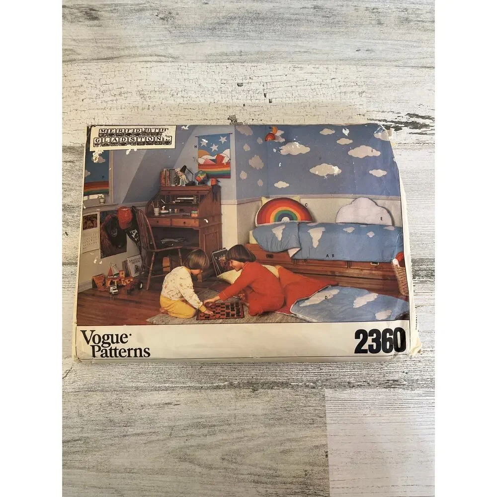 VTG 70s Vogue 2360 UNCUT Cloud Room Rainbow Comforter Quilt Pillow SewingPattern
